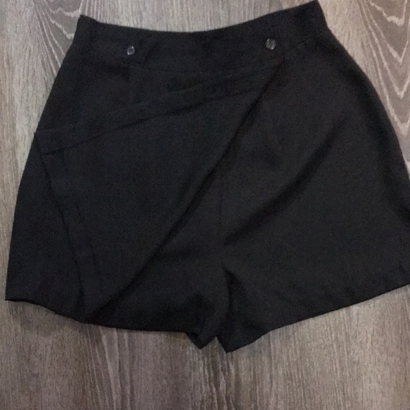 Super Cute Wrap Skort size 7 - Picture 5 of 13